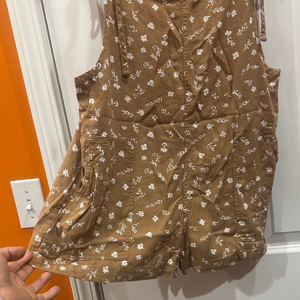 NWOT Vanilla Star Tan Floral Top size M - Picture 3 of 7